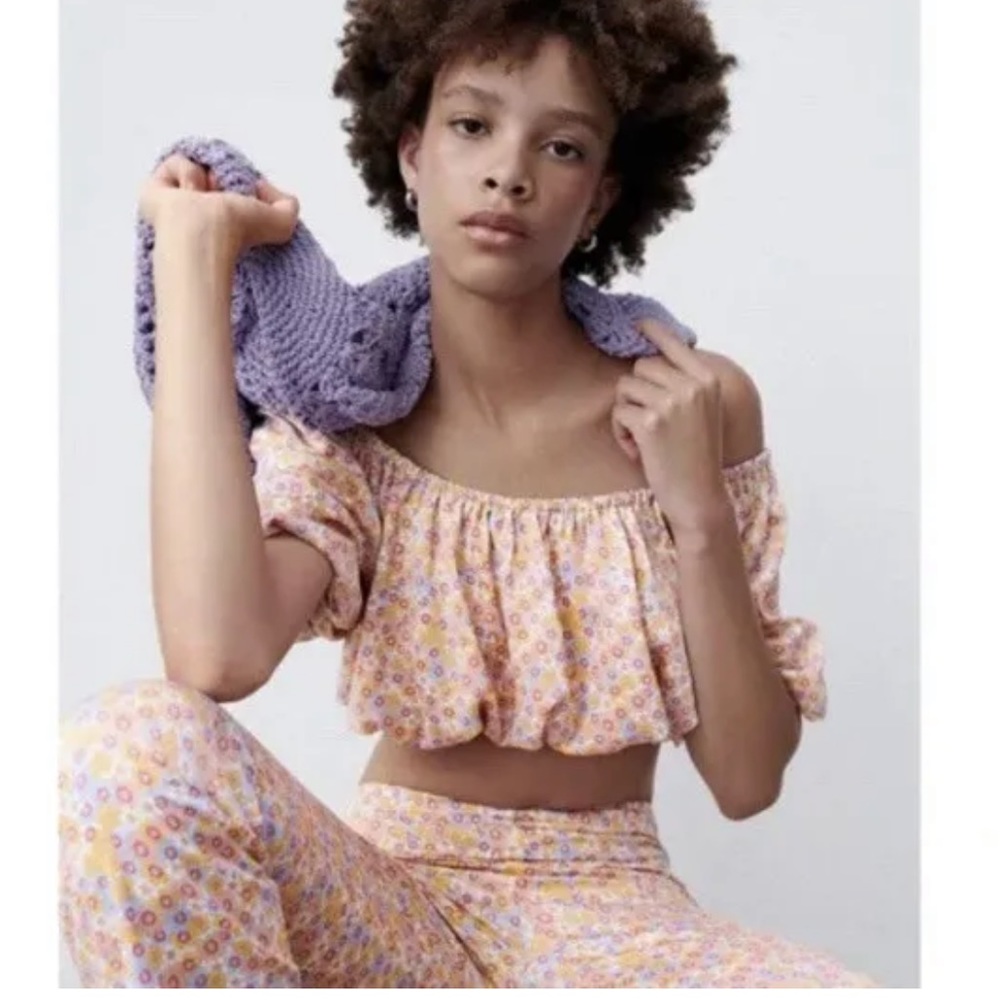 Zara Multicolored Floral Balloon Crop Top Size Medium